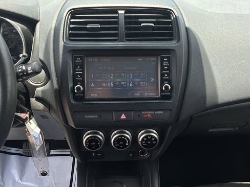 Used 2021 Mitsubishi Outlander Sport ES FWD image 29