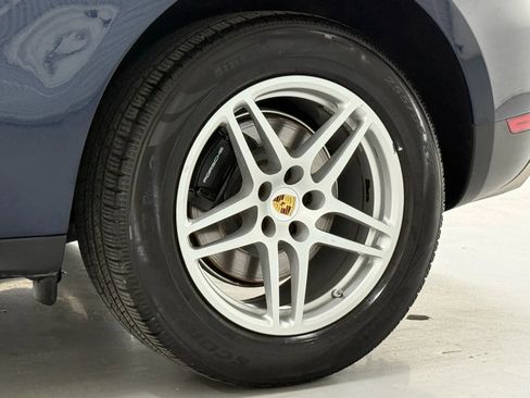 Used 2019 Porsche Macan image 47
