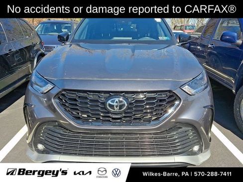 Used 2023 Toyota Highlander XSE image 2