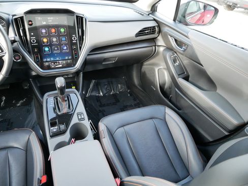 Used 2024 Subaru Crosstrek 2.5i Limited w/ Crosstrek Mirror Package image 12