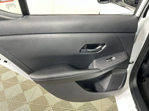 Used 2024 Nissan Sentra S FWD image 16