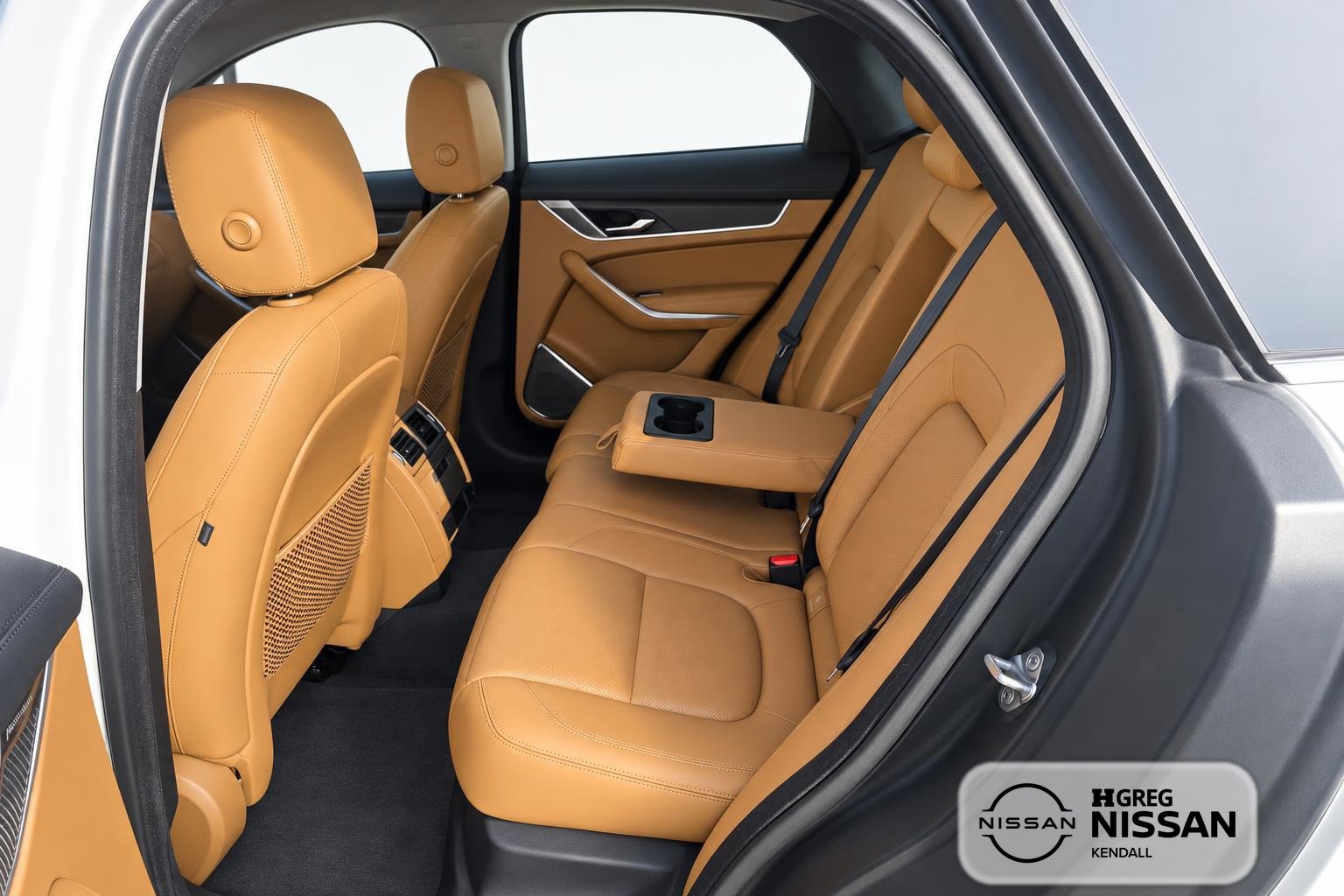 Used 2023 Jaguar F-PACE S AWD/4WD image 9