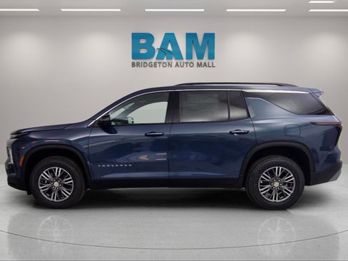 New 2026 Chevrolet Traverse LT w/ Driver Confidence Package image 4