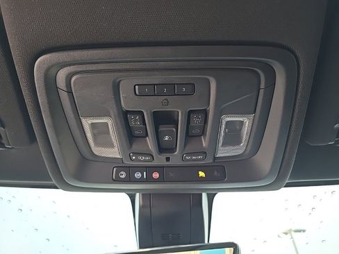 Used 2020 Chevrolet Silverado 1500 High Country image 21