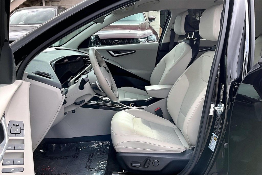 Used 2023 Kia Niro Wind FWD image 16
