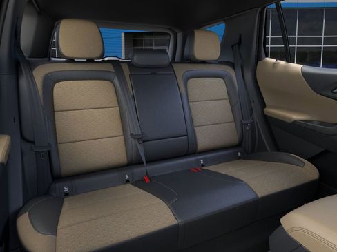 New 2026 Chevrolet Equinox ACTIV w/ Convenience Package III image 17