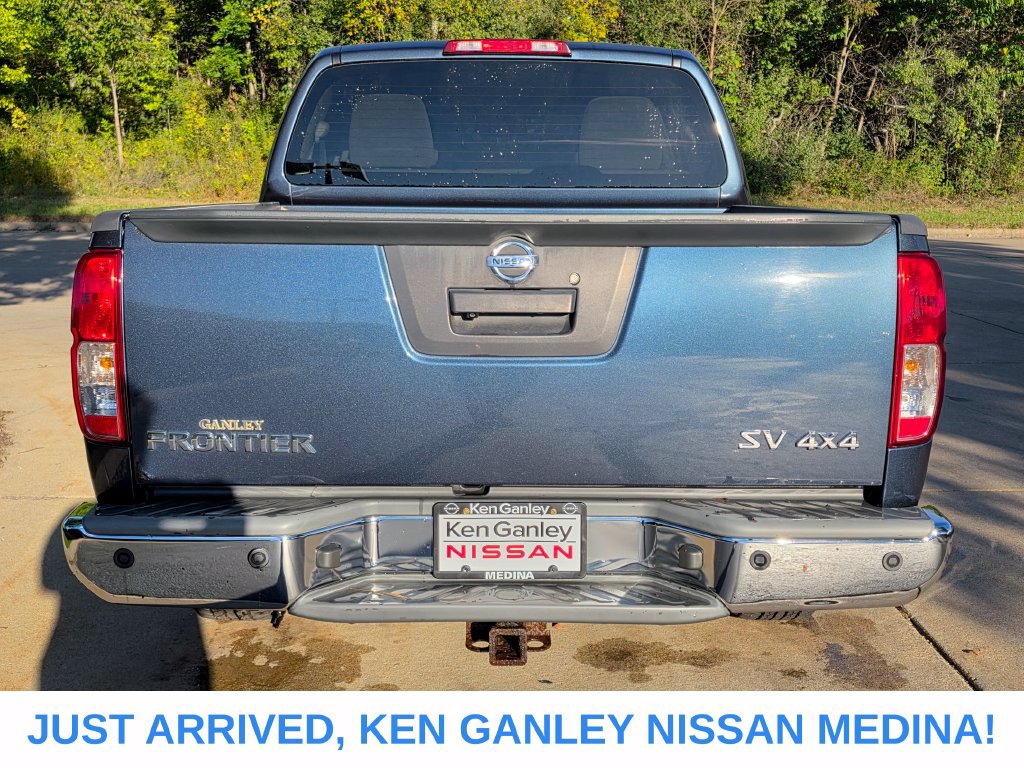 Used 2013 Nissan Frontier SV w/ SV Value Truck Pkg AWD/4WD image 4