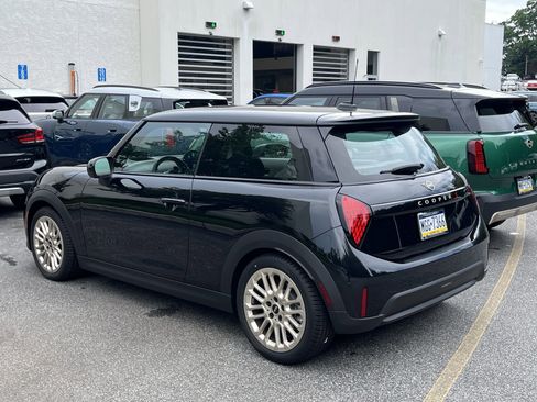 Used 2025 MINI Cooper S image 6