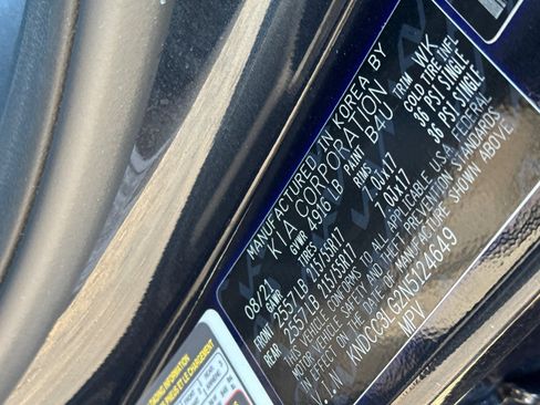 Used 2022 Kia Niro EX image 36