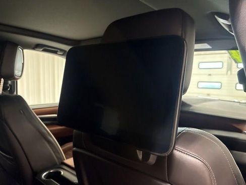 Used 2024 GMC Yukon Denali Ultimate AWD/4WD image 27