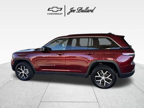 Used 2024 Jeep Grand Cherokee Limited image 6