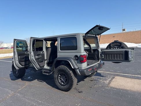 Used 2022 Jeep Wrangler Unlimited Sport image 16