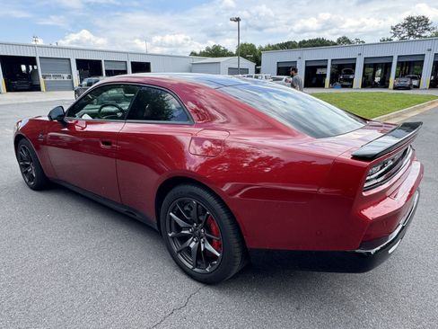 Used 2025 Dodge Charger Daytona Scat Pack w/ Track Pack AWD/4WD image 7