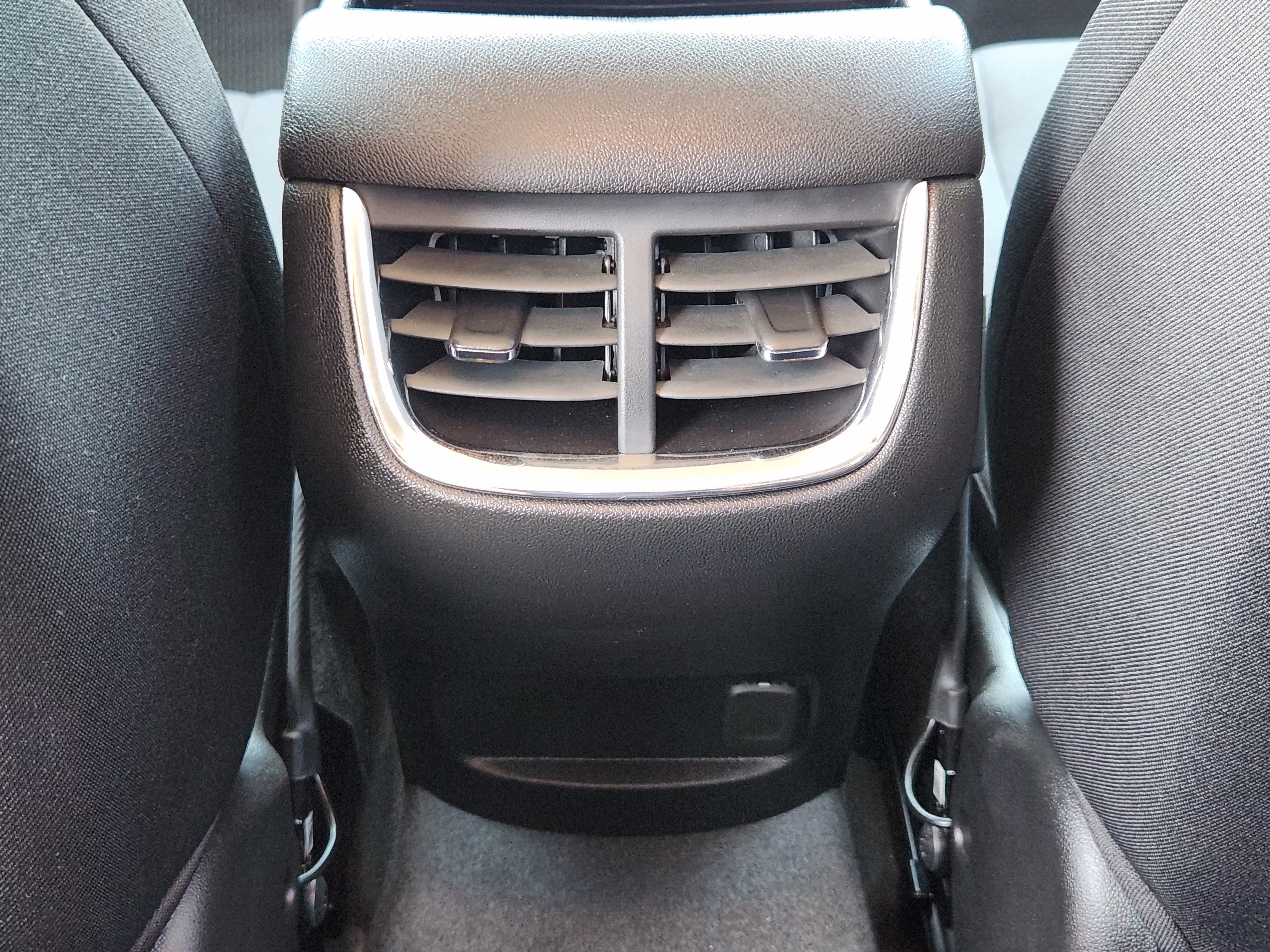Used 2023 Chevrolet Malibu LT FWD image 31