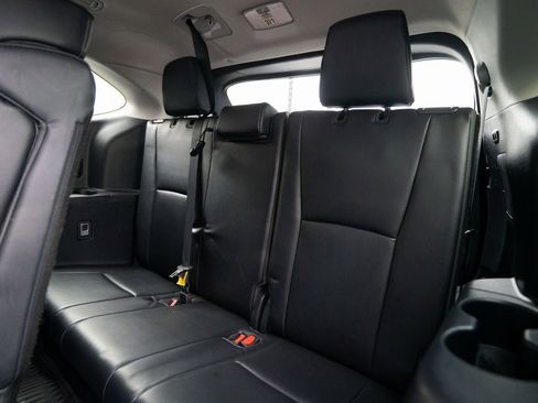 Used 2023 Toyota Highlander L image 35