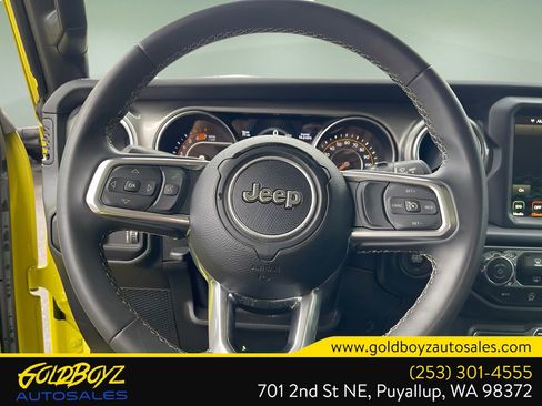 Used 2023 Jeep Wrangler Sahara image 20