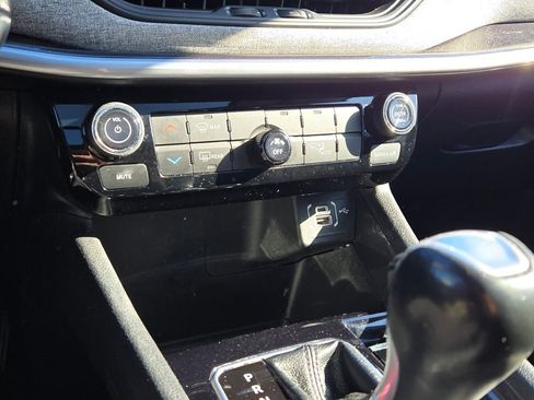 Used 2022 Jeep Compass Latitude w/ Sun and Sound Group image 28