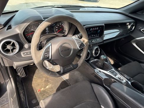 Used 2017 Chevrolet Camaro SS image 12