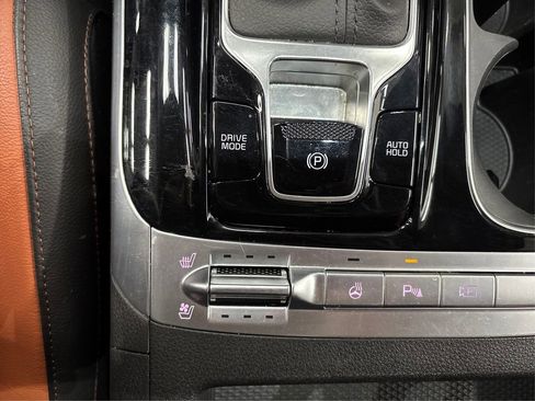 Certified 2024 Kia Carnival SX Prestige image 37