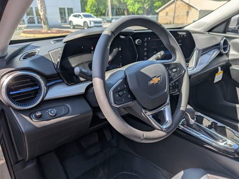 New 2026 Chevrolet Trax LT w/ Driver Confidence Package FWD image 31