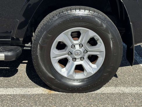 Used 2018 Toyota 4Runner 4WD image 10
