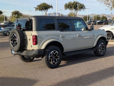 New 2025 Ford Bronco Outer Banks image 7