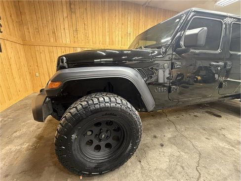Used 2024 Jeep Gladiator Sport image 24