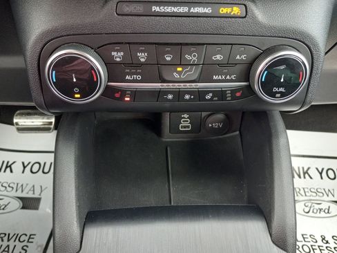 Used 2024 Ford Escape ST-Line w/ Cold Weather Package FWD image 23