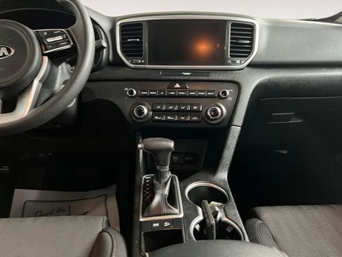 Used 2020 Kia Sportage LX image 8