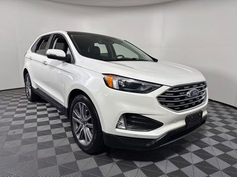Used 2022 Ford Edge Titanium w/ Class II Trailer Tow Package image 12