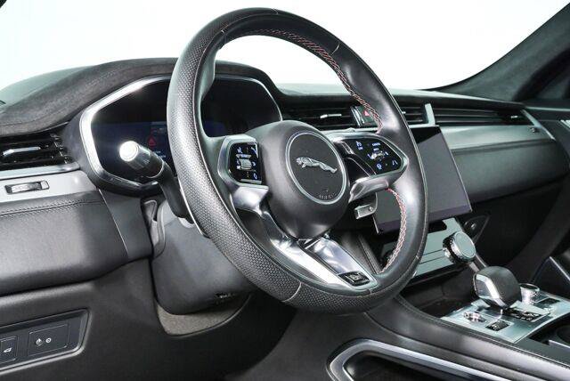 Used 2021 Jaguar F-PACE SVR AWD/4WD image 3