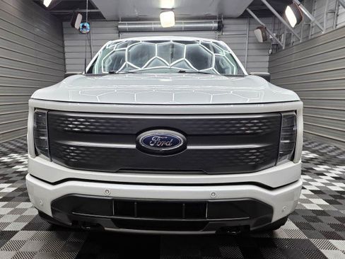 Used 2022 Ford F150 Lightning XLT AWD/4WD image 4