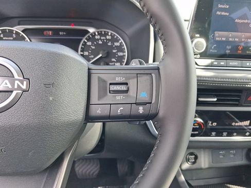 Used 2026 Nissan Rogue SV FWD image 25