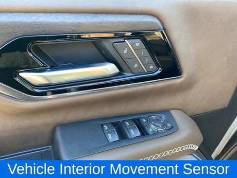 Used 2025 GMC Yukon XL Denali Ultimate w/ LPO, Floor Liner Package image 18