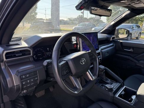 Used 2024 Toyota Tacoma TRD Off-Road w/ TRD Off Road Premium Package AWD/4WD image 11