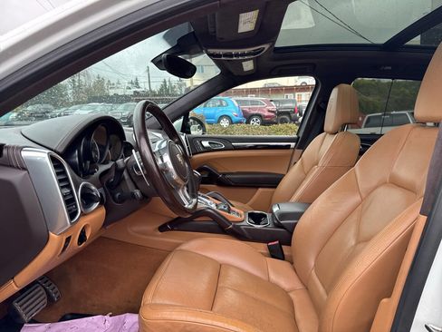 Used 2014 Porsche Cayenne Turbo S image 23