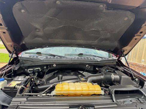 Used 2019 Ford F150 Platinum w/ Equipment Group 701A Luxury AWD/4WD image 18
