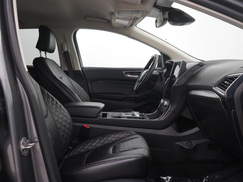 Used 2024 Ford Edge Titanium AWD/4WD image 13