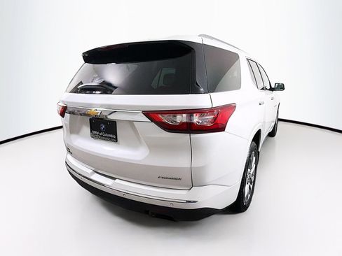 Used 2021 Chevrolet Traverse Premier FWD image 7