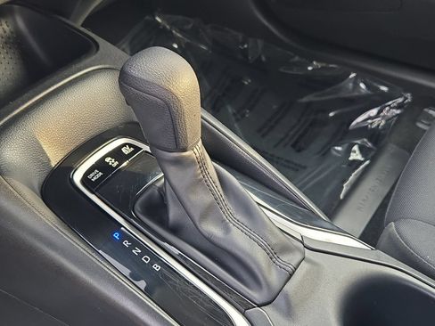 Certified 2025 Toyota Corolla LE FWD image 19