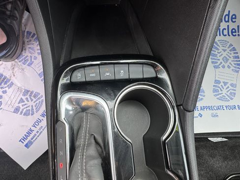 Used 2024 Buick Encore GX Preferred image 32