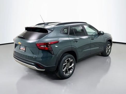 New 2026 Chevrolet Trax LT w/ Driver Confidence Package image 8