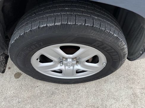 Used 2007 Toyota RAV4 Base 4dr SUV I4 image 23