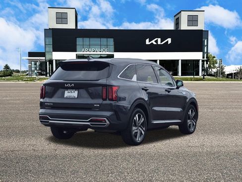 Certified 2023 Kia Sorento EX AWD/4WD image 6