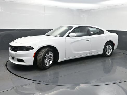 Used 2022 Dodge Charger SXT w/ Leather Interior Group RWD image 22