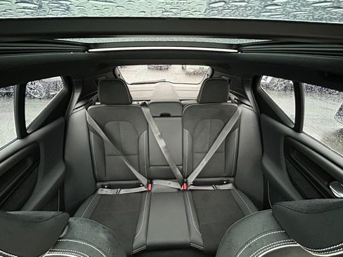 Used 2023 Volvo XC40 Recharge Plus image 45