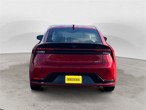 Used 2024 Toyota Prius XLE image 4