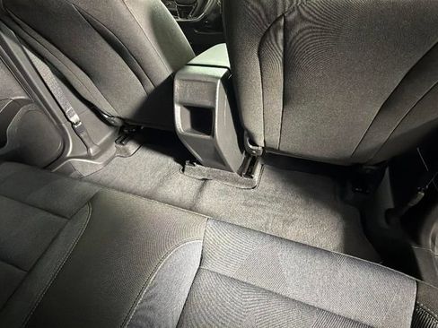 Certified 2024 Chevrolet Trax RS w/ Sunroof Package FWD image 31