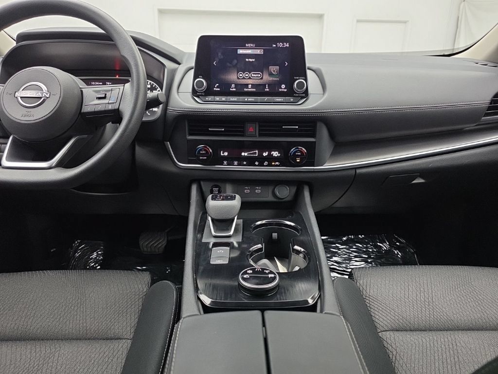 Used 2024 Nissan Rogue SV AWD/4WD image 30