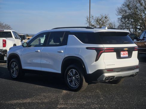 Used 2026 Chevrolet Traverse LT w/ Driver Confidence Package image 4